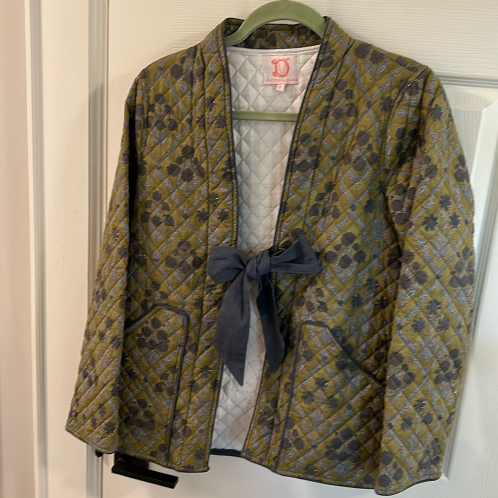 VICTORIA DUNN Quilted Lennox Jacket w/Patch Pockets & Bow Tie, size Small